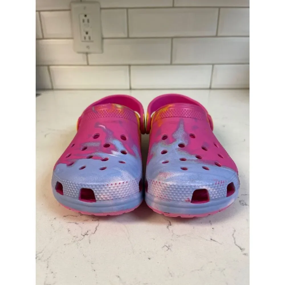 Crocs Kids' Classic Ombre Clog Sandals Size Junior 2 - Color Juice / Multi